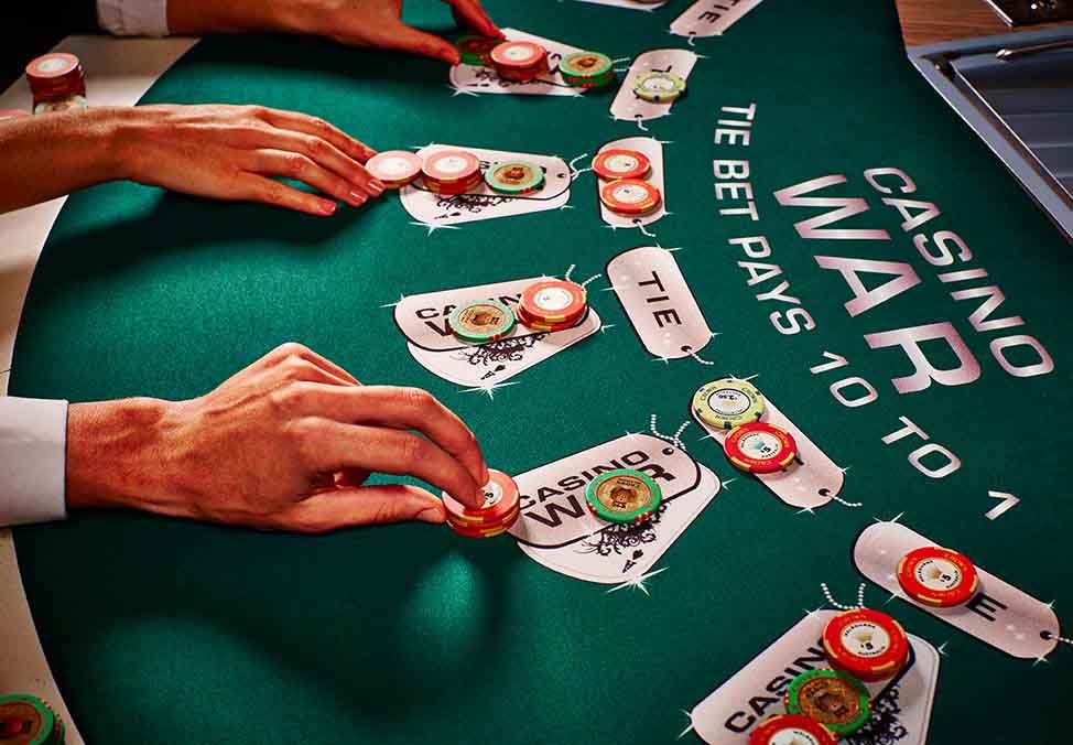 ایک اکاؤنٹ بنائیں یا Lucky Casino APP کیسینو میں لاگ ان کریں۔
